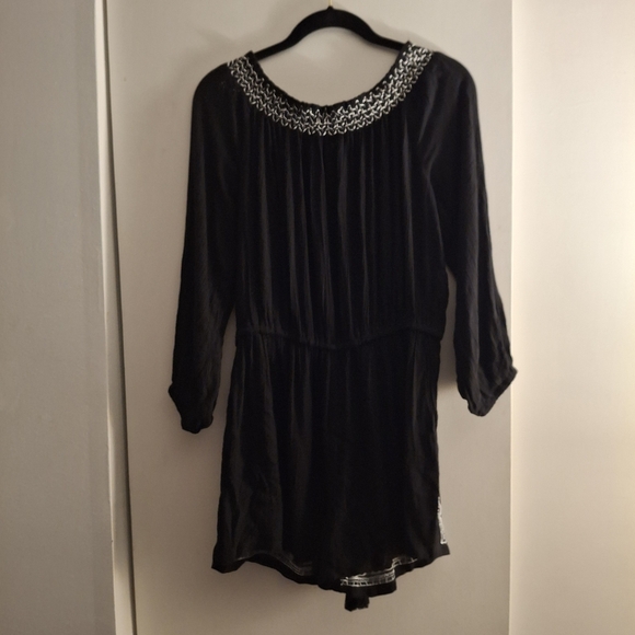 Blue Island women's Black And White Embroidered Romper - Picture 2 of 7
